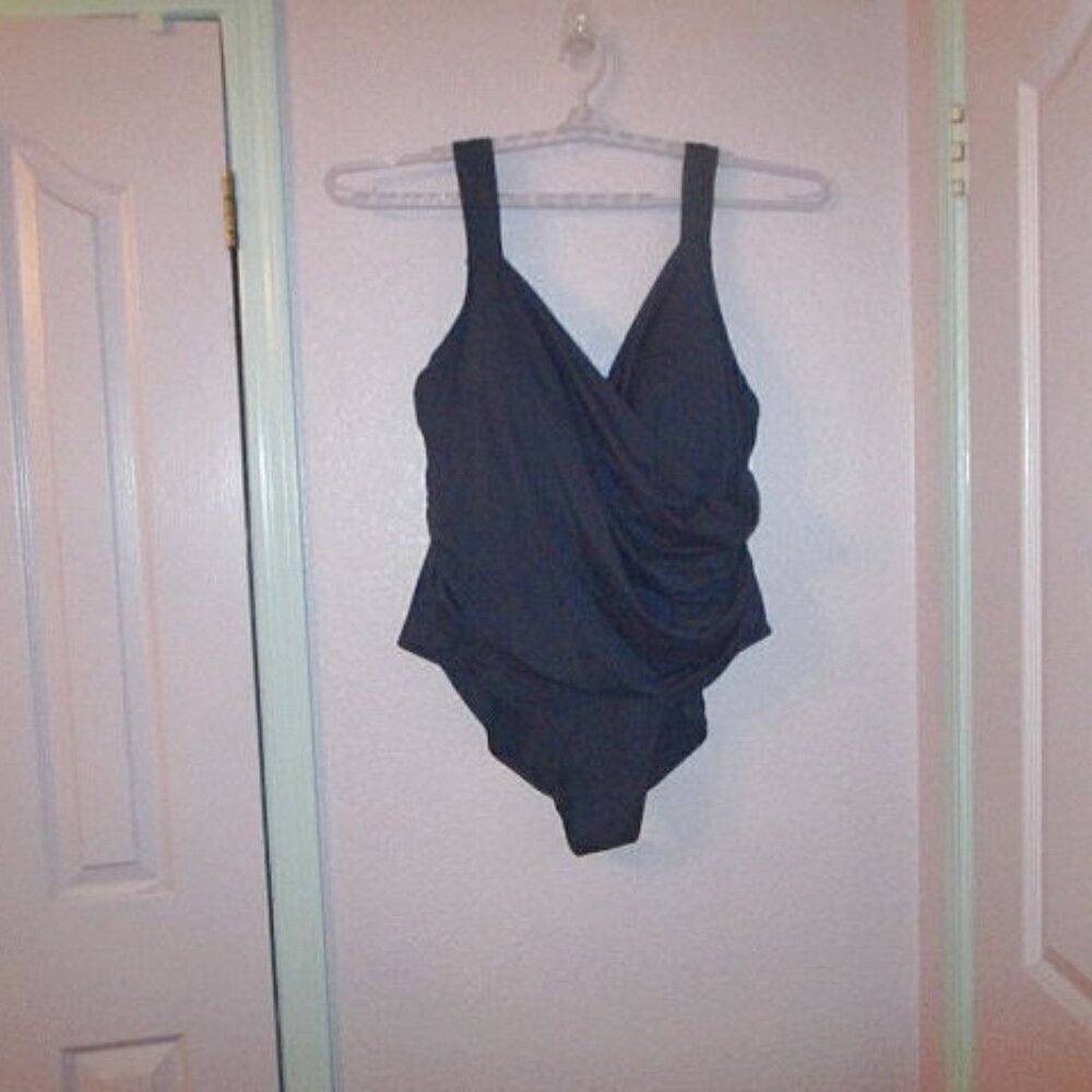 Jantzen One Piece Swimsuit Size 28W Slimming UPF Tummy Control Surplice Draped - Picture 2 of 12